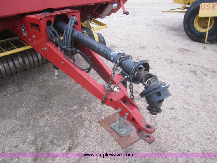 image for item C9902 New Holland BR780A round baler