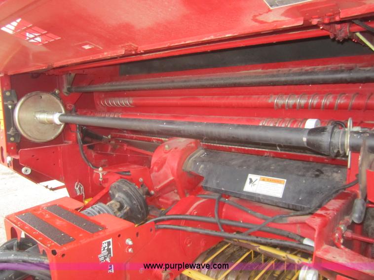 image for item C9902 New Holland BR780A round baler