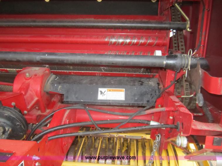 image for item C9902 New Holland BR780A round baler