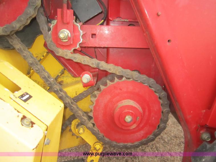 image for item C9902 New Holland BR780A round baler