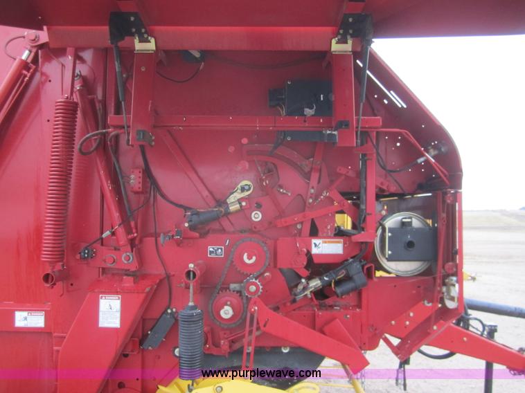 image for item C9902 New Holland BR780A round baler