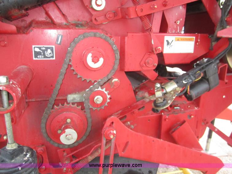 image for item C9902 New Holland BR780A round baler