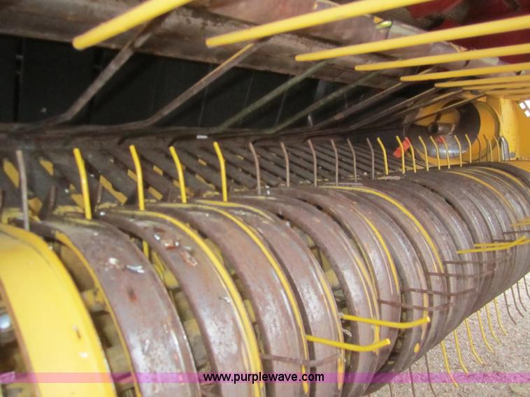 image for item C9902 New Holland BR780A round baler