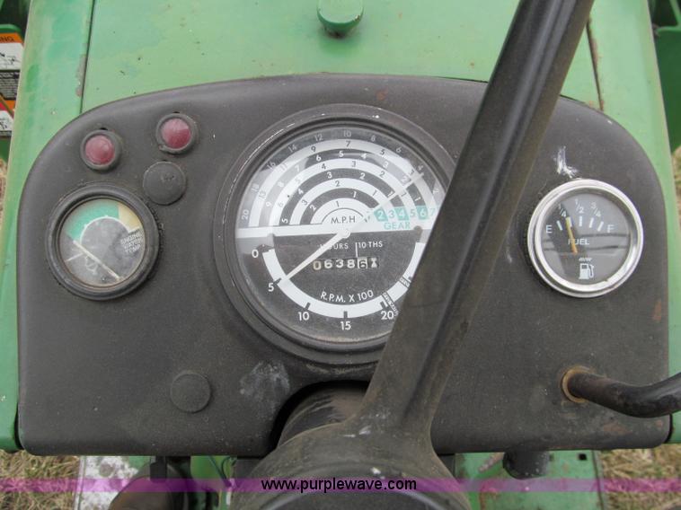 image for item D3008 1980 John Deere 2240 tractor