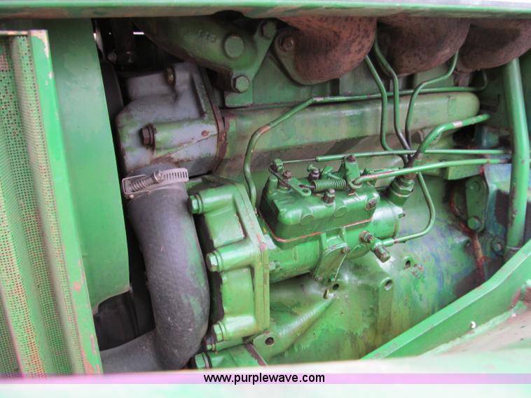image for item D3008 1980 John Deere 2240 tractor