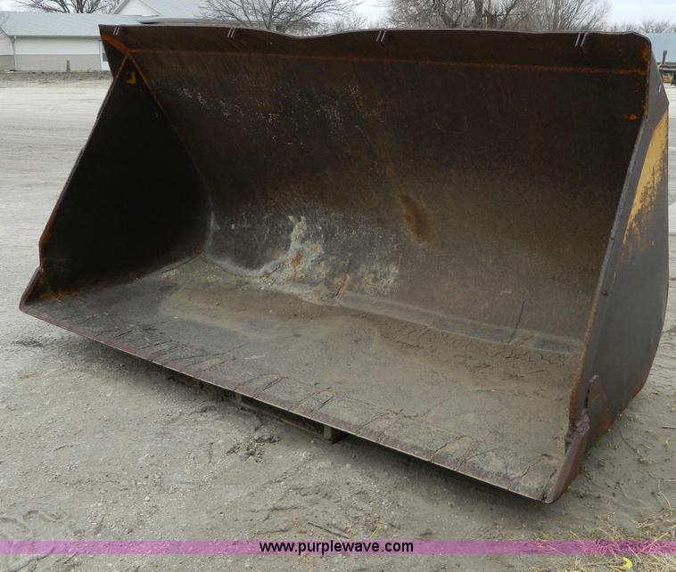 image for item D8741 Steel loader bucket