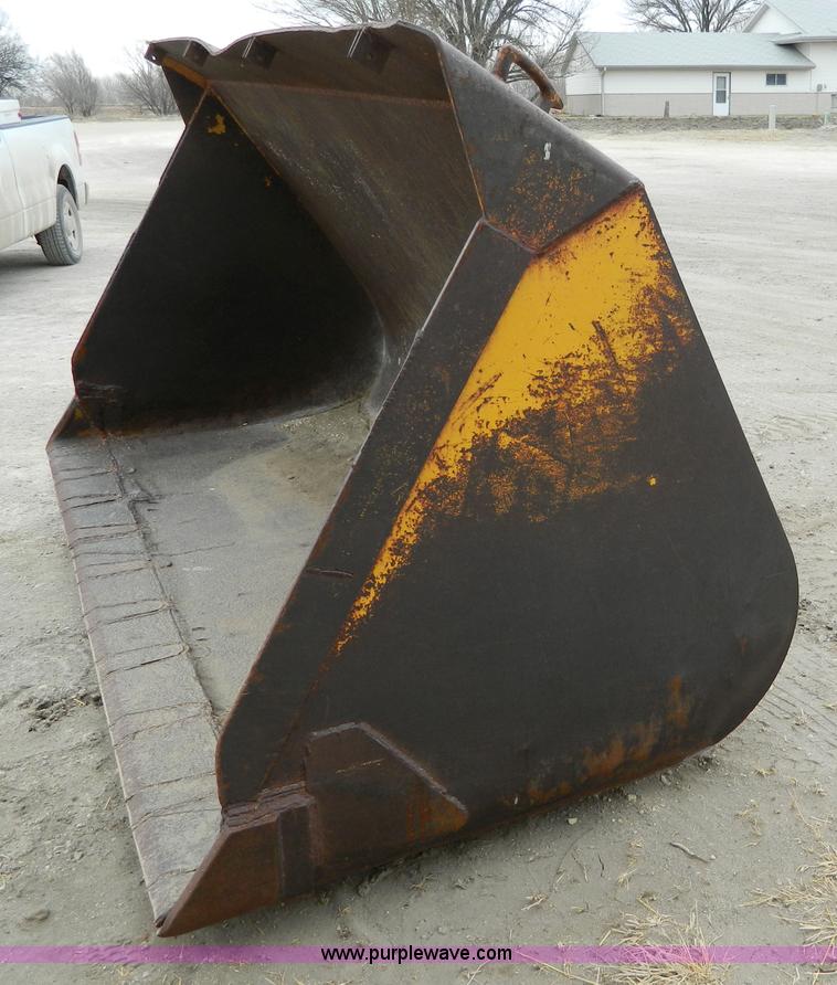 image for item D8741 Steel loader bucket