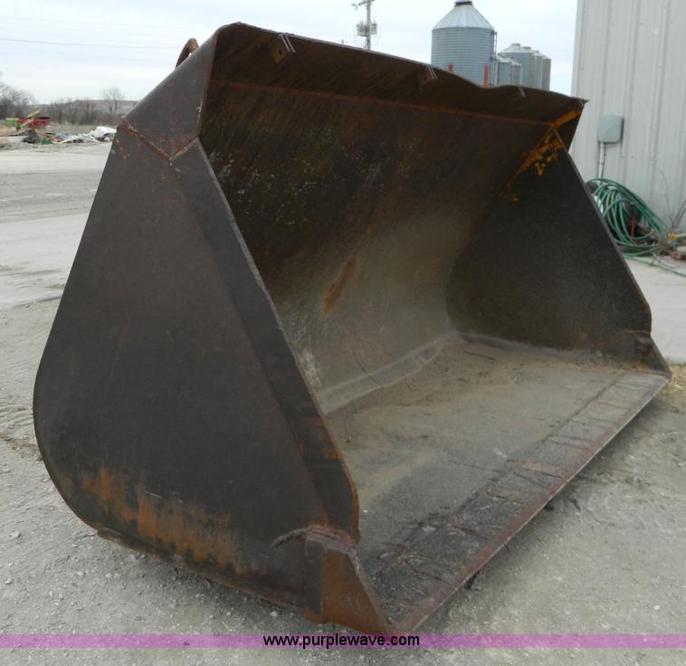 image for item D8741 Steel loader bucket