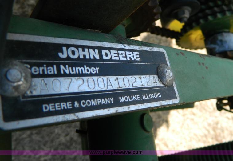 image for item D8748 John Deere 7200 split row planter