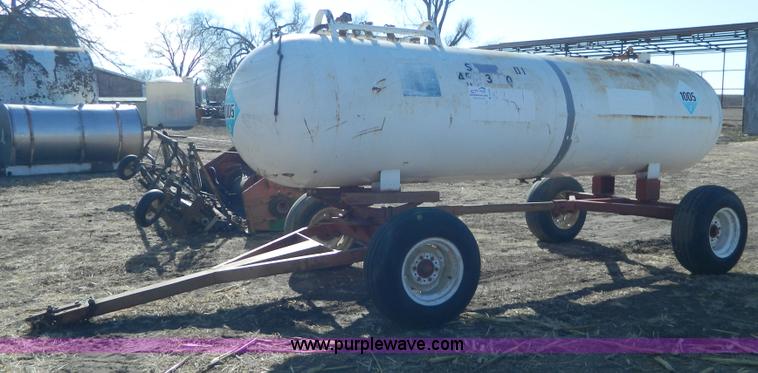 image for item D8755 1,000 gallon anhydrous tank