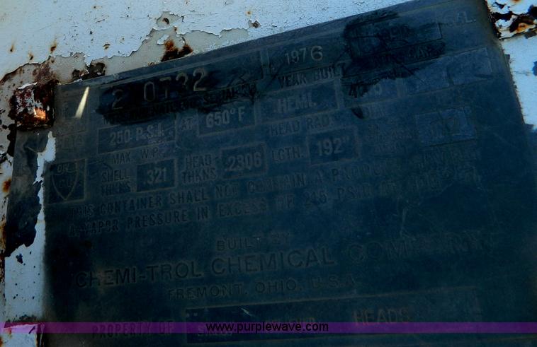 image for item D8755 1,000 gallon anhydrous tank