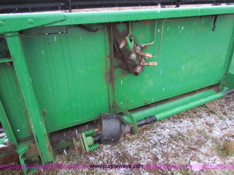image for item I9509 John Deere 930 platform header