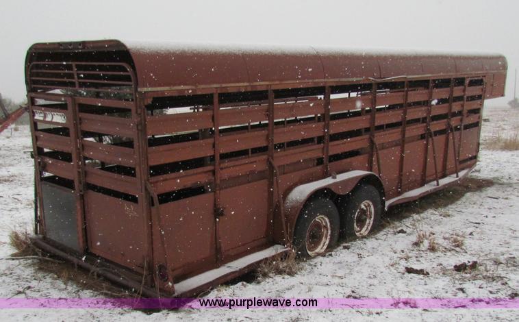 image for item I9510 1977 Hale stock trailer