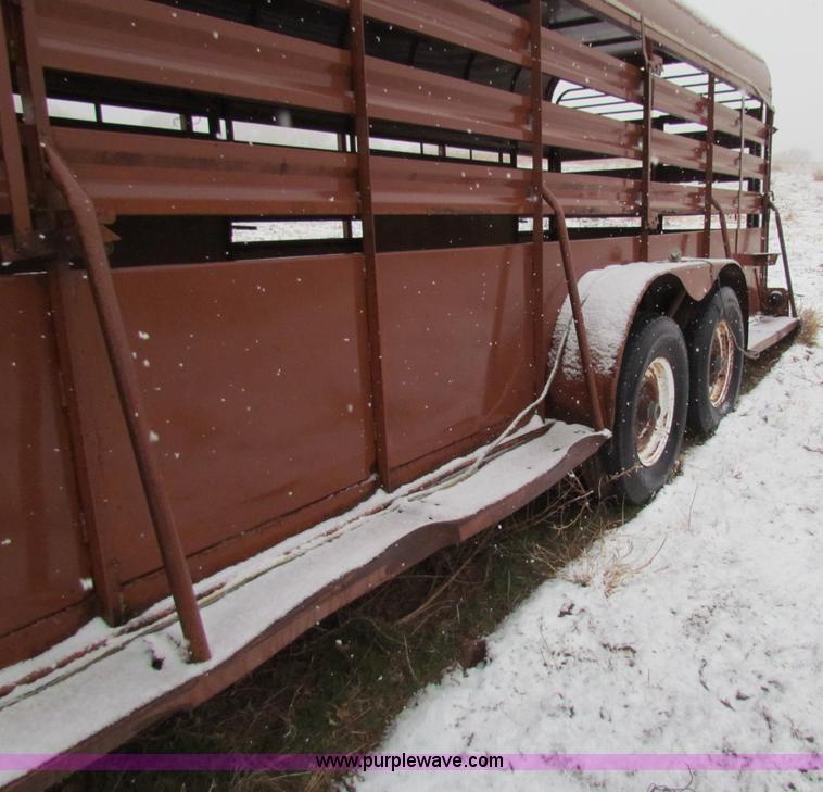 image for item I9510 1977 Hale stock trailer