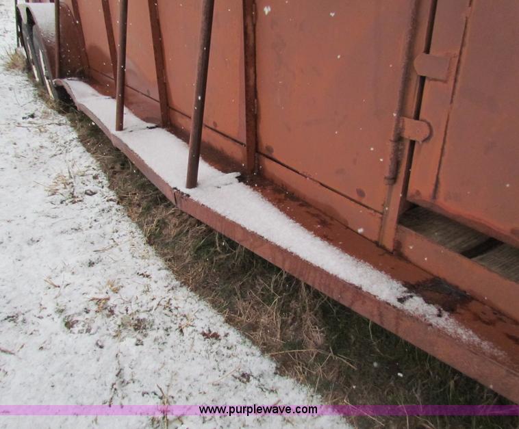 image for item I9510 1977 Hale stock trailer