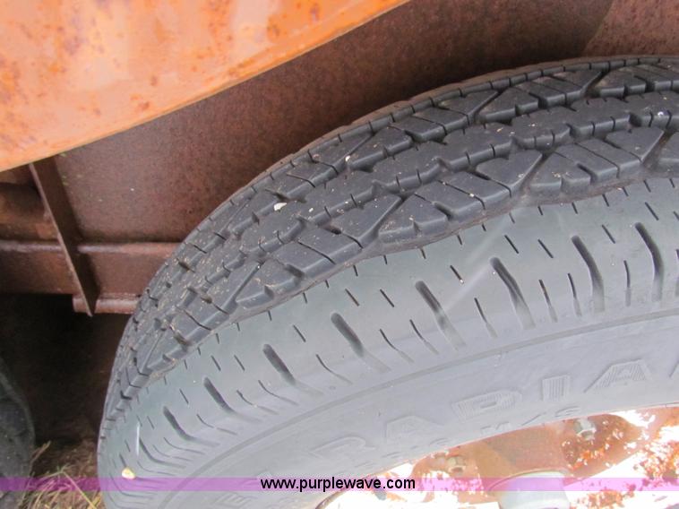 image for item I9510 1977 Hale stock trailer