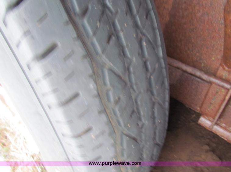 image for item I9510 1977 Hale stock trailer