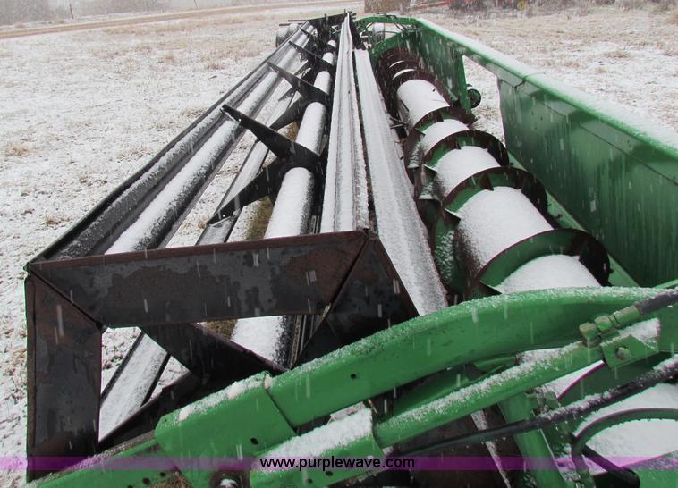 image for item I9512 John Deere 925 platform header