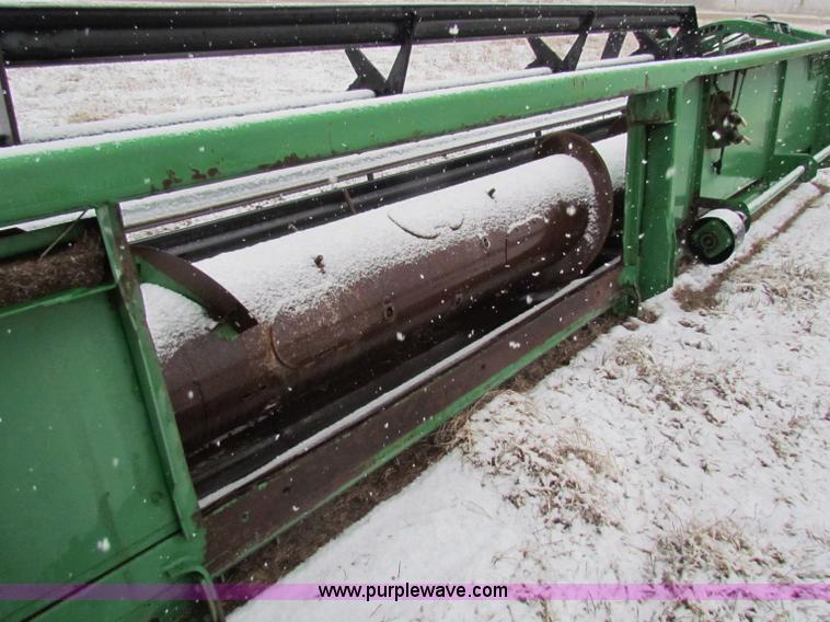 image for item I9512 John Deere 925 platform header