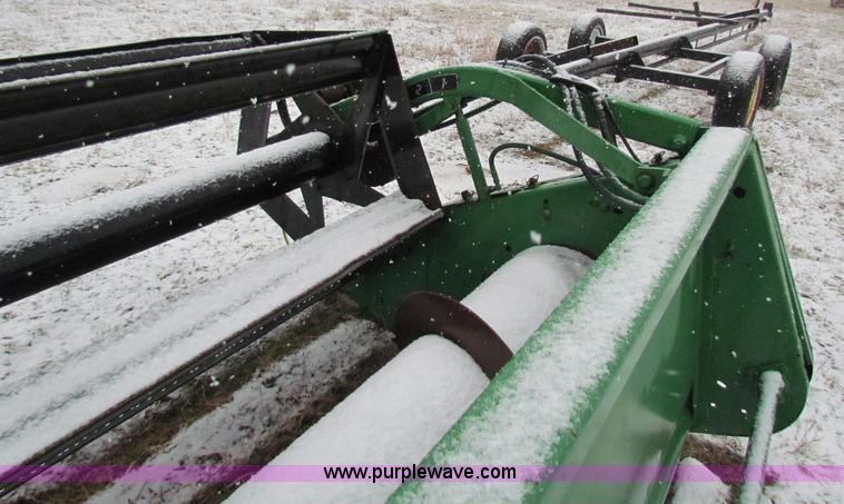 image for item I9512 John Deere 925 platform header