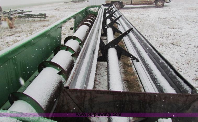 image for item I9512 John Deere 925 platform header