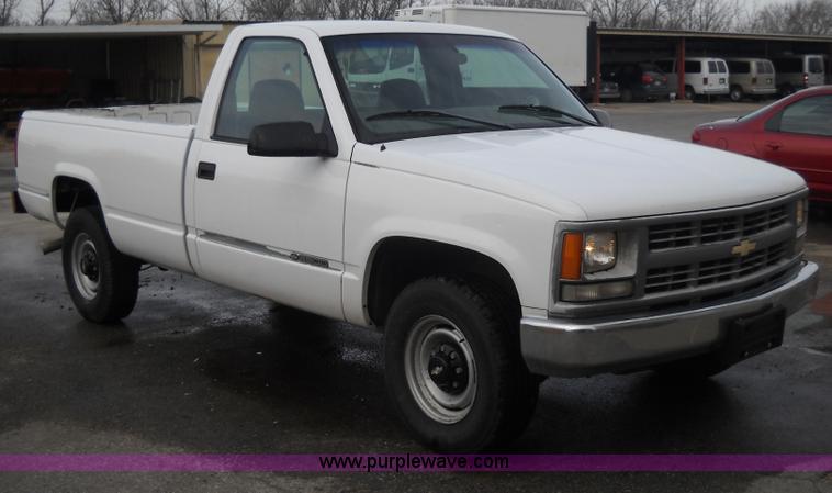 image for item A1842 1999 Chevrolet C2500 pickup truck