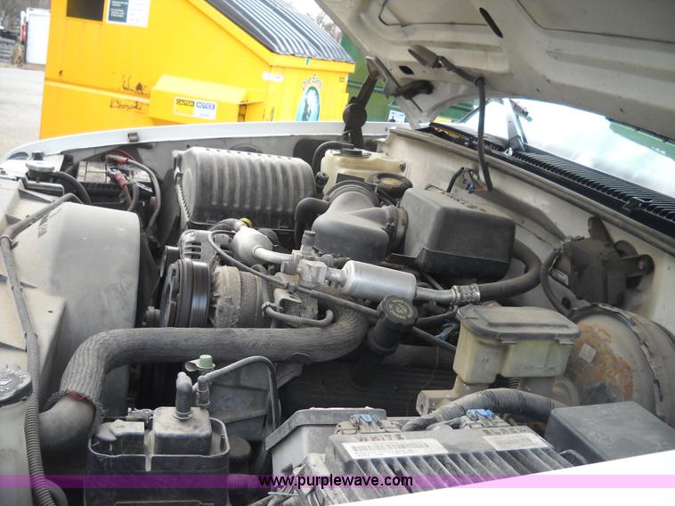 image for item A1842 1999 Chevrolet C2500 pickup truck