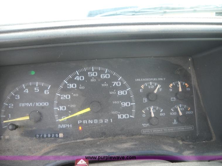 image for item A1842 1999 Chevrolet C2500 pickup truck