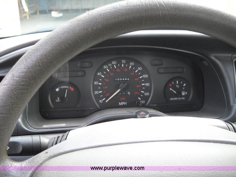 image for item A1844 1996 Ford Contour GL