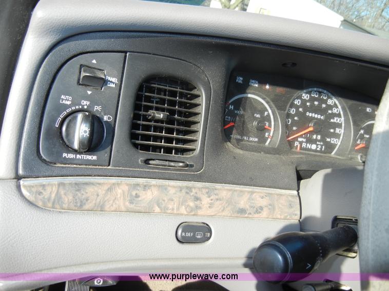 image for item A3421 2000 Ford Crown Victoria Police Interceptor