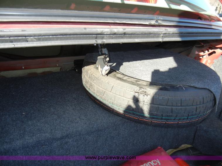 image for item A3421 2000 Ford Crown Victoria Police Interceptor