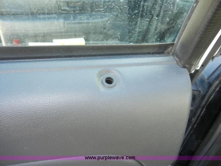 image for item A3422 2005 Ford Crown Victoria Police Interceptor