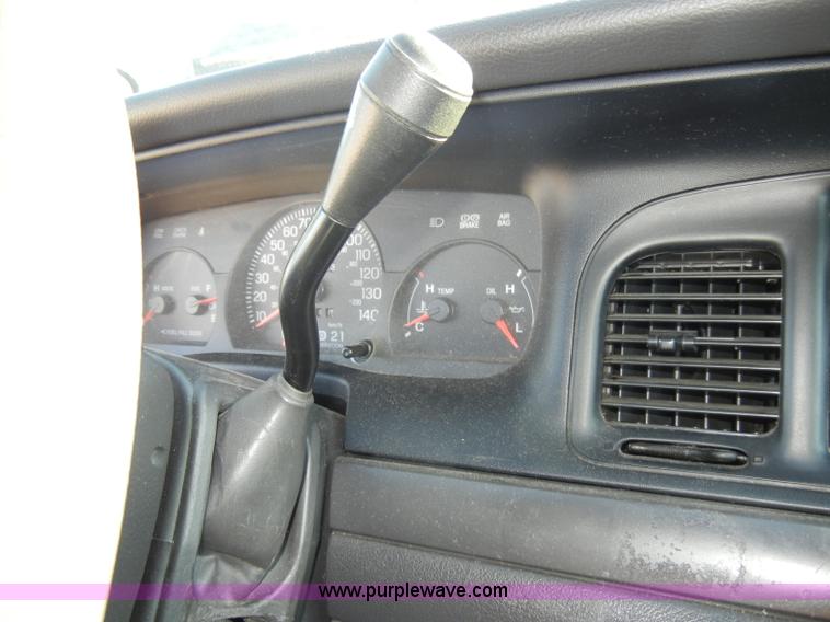 image for item A3422 2005 Ford Crown Victoria Police Interceptor