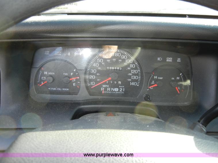 image for item A3422 2005 Ford Crown Victoria Police Interceptor