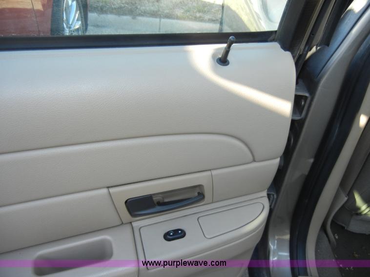 image for item A3423 2005 Ford Crown Victoria Police Interceptor