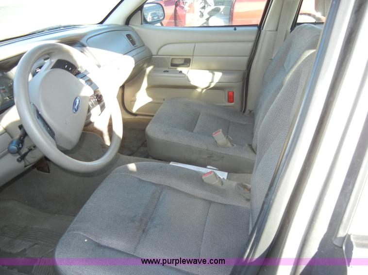 image for item A3423 2005 Ford Crown Victoria Police Interceptor