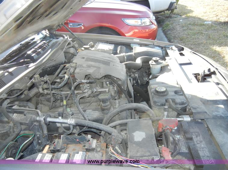 image for item A3423 2005 Ford Crown Victoria Police Interceptor