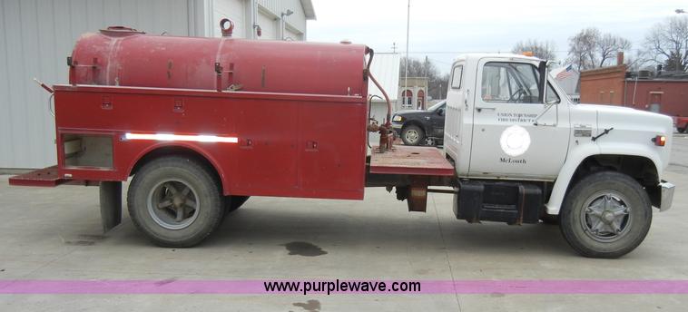 image for item A3465 1977 GMC Sierra 6500 water tanker