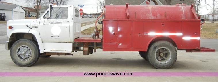 image for item A3465 1977 GMC Sierra 6500 water tanker