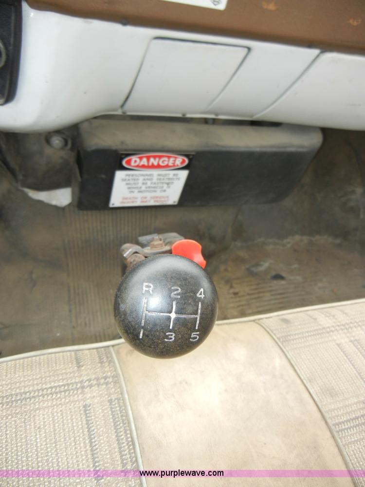 image for item A3465 1977 GMC Sierra 6500 water tanker