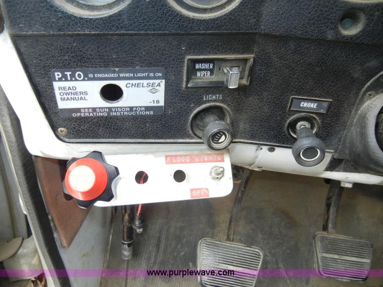 image for item A3465 1977 GMC Sierra 6500 water tanker