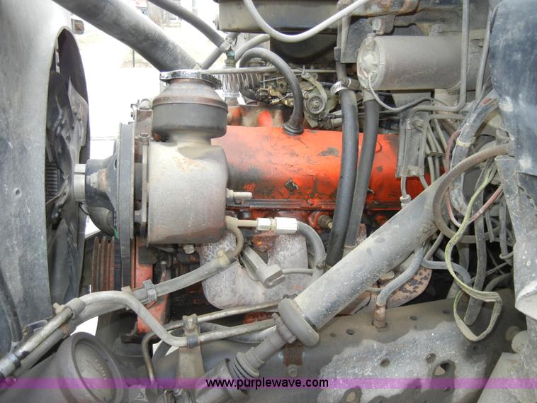 image for item A3465 1977 GMC Sierra 6500 water tanker