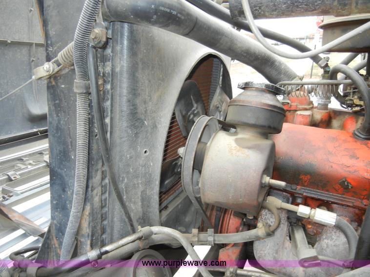 image for item A3465 1977 GMC Sierra 6500 water tanker