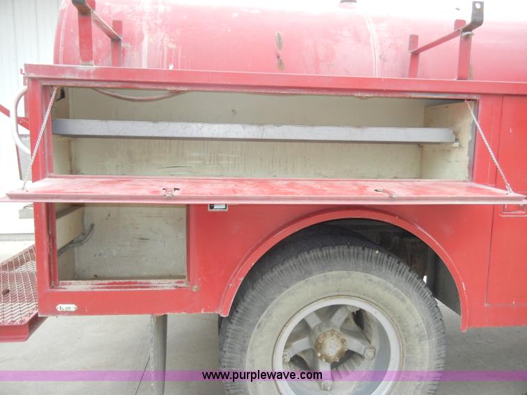 image for item A3465 1977 GMC Sierra 6500 water tanker