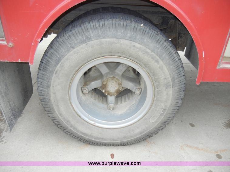 image for item A3465 1977 GMC Sierra 6500 water tanker