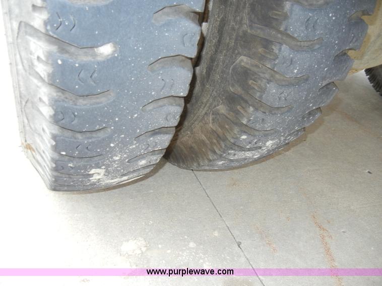 image for item A3465 1977 GMC Sierra 6500 water tanker