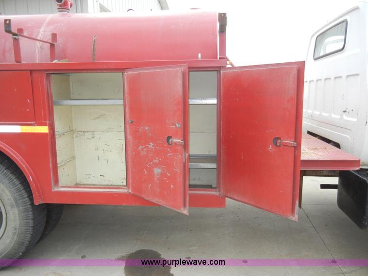 image for item A3465 1977 GMC Sierra 6500 water tanker