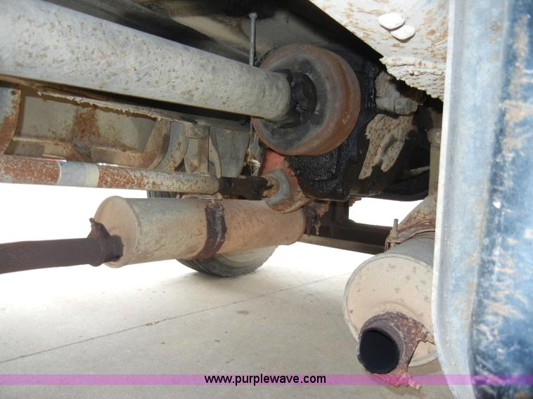 image for item A3465 1977 GMC Sierra 6500 water tanker