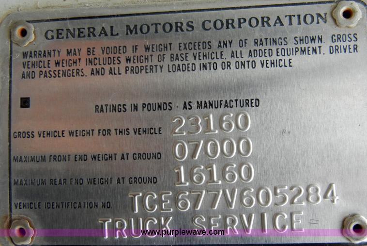 image for item A3465 1977 GMC Sierra 6500 water tanker