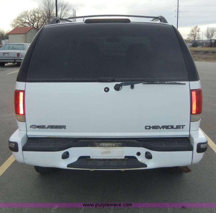 image for item A3470 1999 Chevrolet Blazer LS SUV